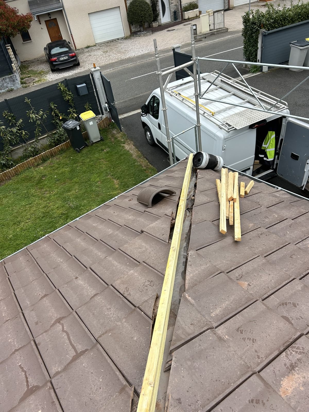Réfection de faîtage en cours